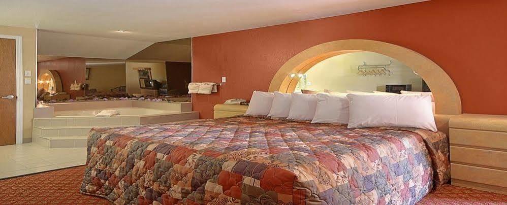 Days Inn & Suites By Wyndham Niagara Falls/Buffalo Quarto foto